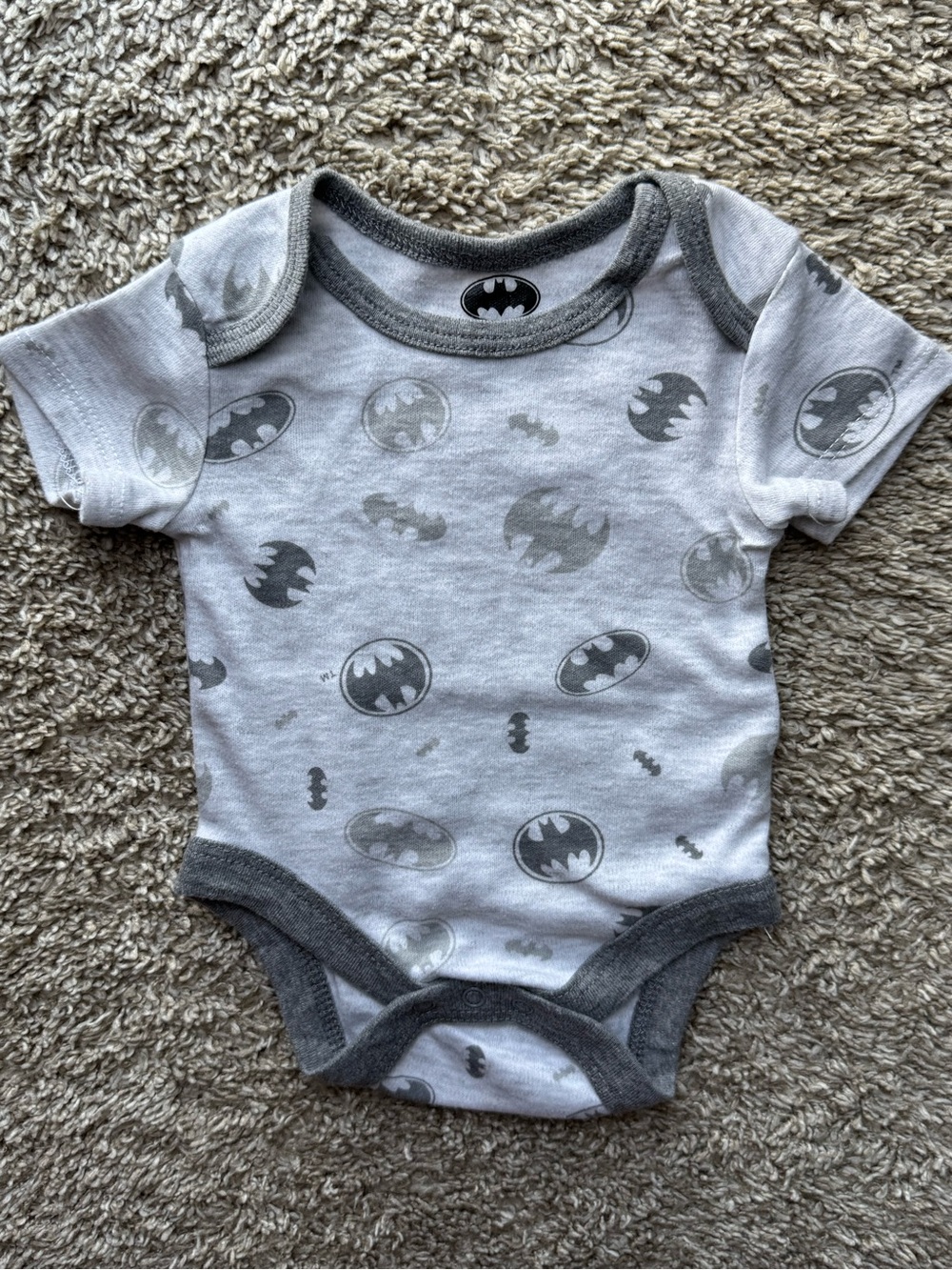 Batman Logo Print Baby Bodysuit Gray Short Sleeve 0-3 Months DC Comics